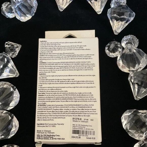 Icing vegan press on nails - Picture 3 of 4